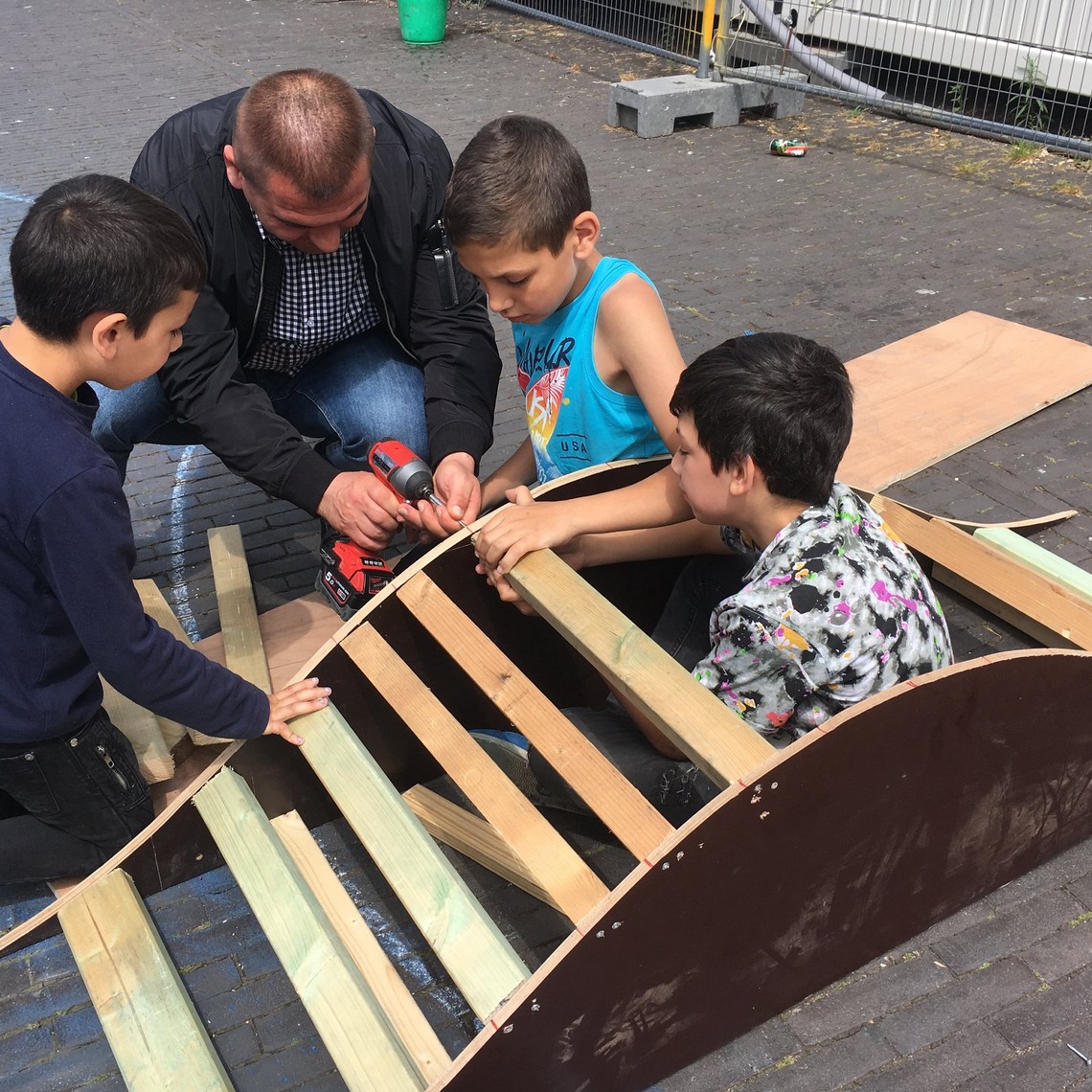 Workshop Fabrique à bois et Skatoria place Houffalize